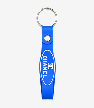 KKM-p22-02-silicon-belt-keychain-embossed-double-side Blue silicone keychain on a metal split ring